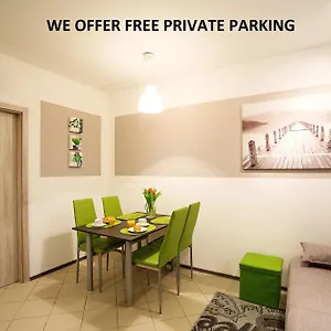Sweet With Free Private Parking Apartment
